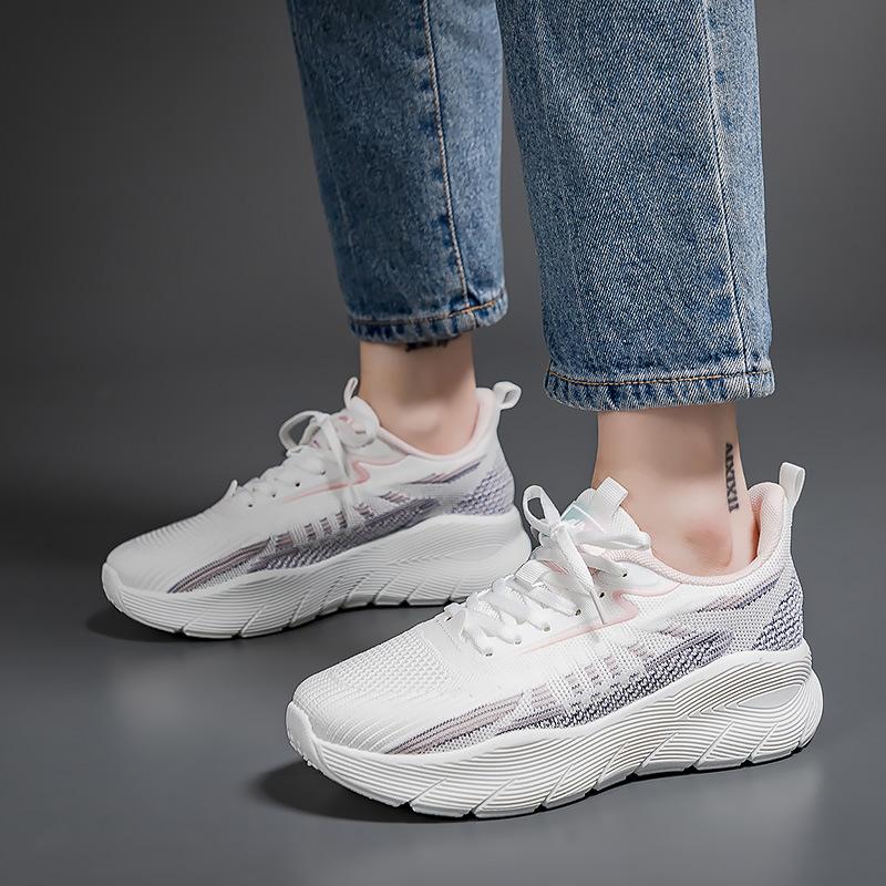 Fliegende gewebte Sportschuhe Damen Frühling neue Paare atmungsaktiv dicksohlige Laufschuhe Freizeit