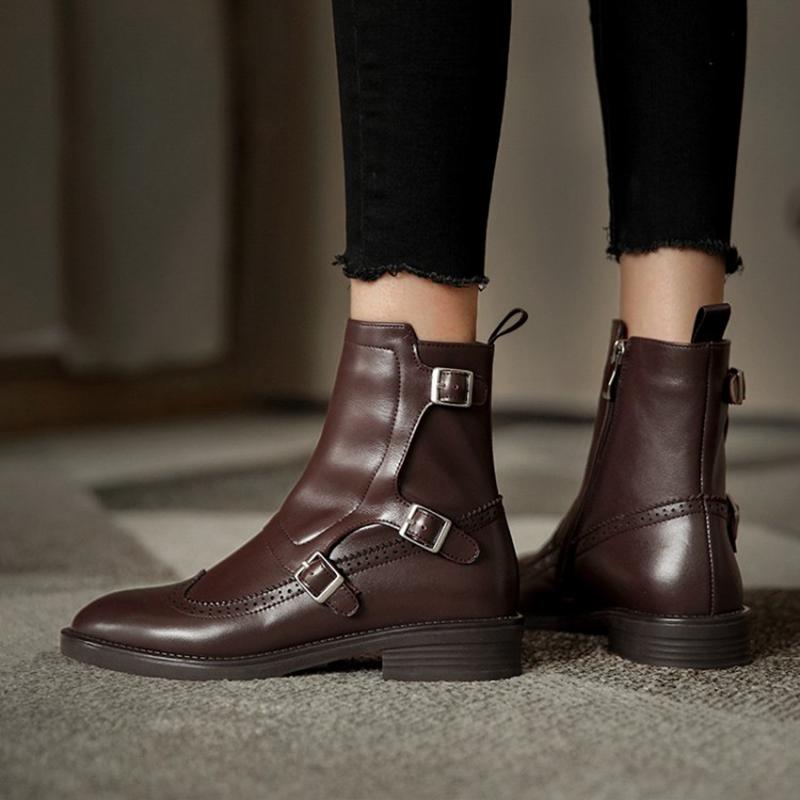 Fashion 2025 winter new full leather low-heeled women's boots retro fashion all-match essential women's short boots pointed ankle boots