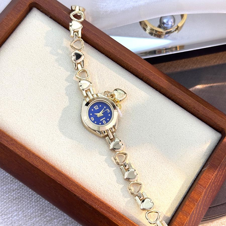 Hollow Love Pendant Bracelet Quartz Watch Small Exquisite Smart Jewelry Watch