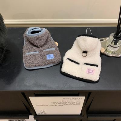 Haustier Fleece Kapuzenumhang Herbst und Winter Fleece Warme Jacke Kann gezogen werden Baumwollmantel Teddy Kleiner Hund Katze für Kleine Hunde