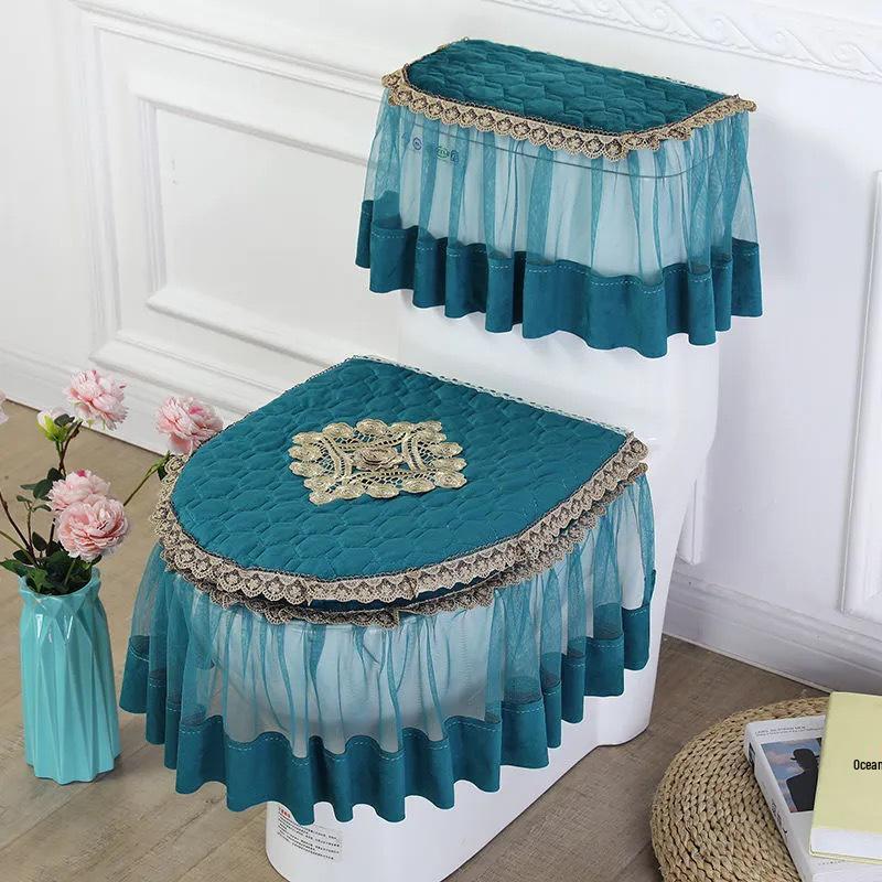 

Three-Piece Universal Toilet Cover Set: Dust Cover, Seat Cushion, and Lid Cover for All Seasons Length 45 cm