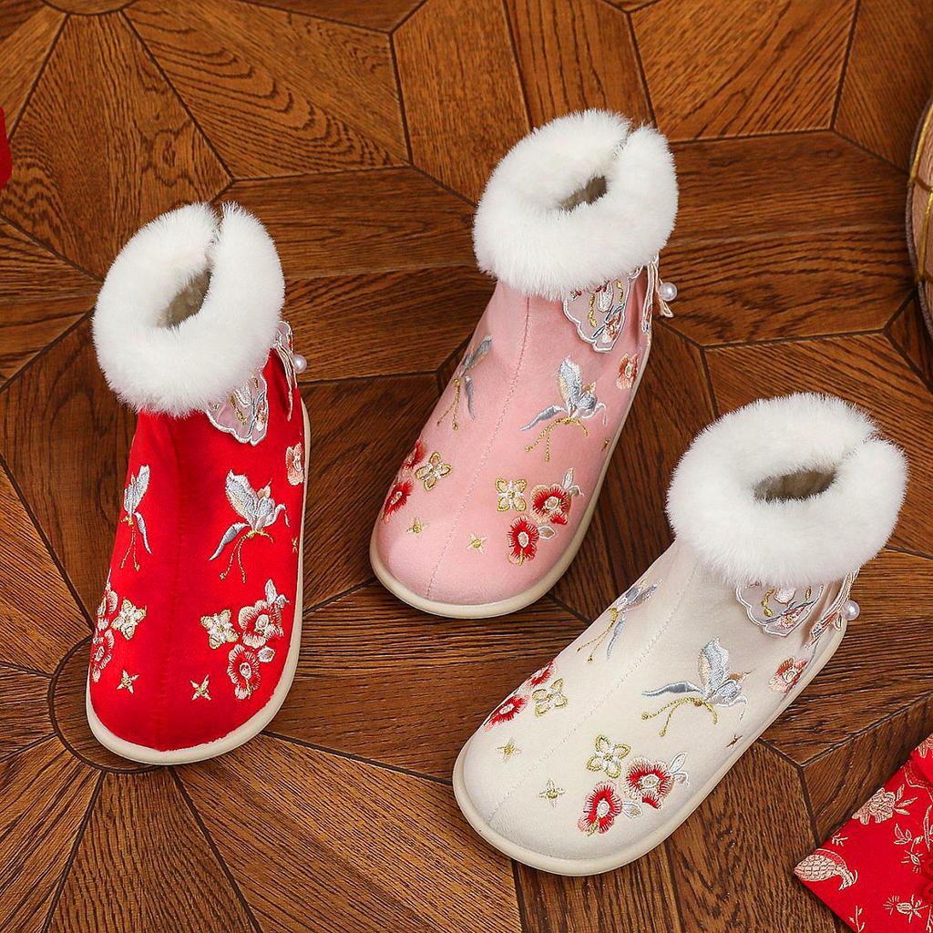 Winter 2025 Girls' Hanfu Butterfly Snow Boots: Handmade Velvet Embroidered Cotton Shoes