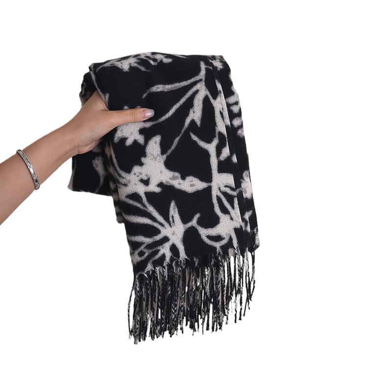 Autumn and winter imitation cashmere fringed flower scarf women's fashion temperament shawl high-end women's scarf