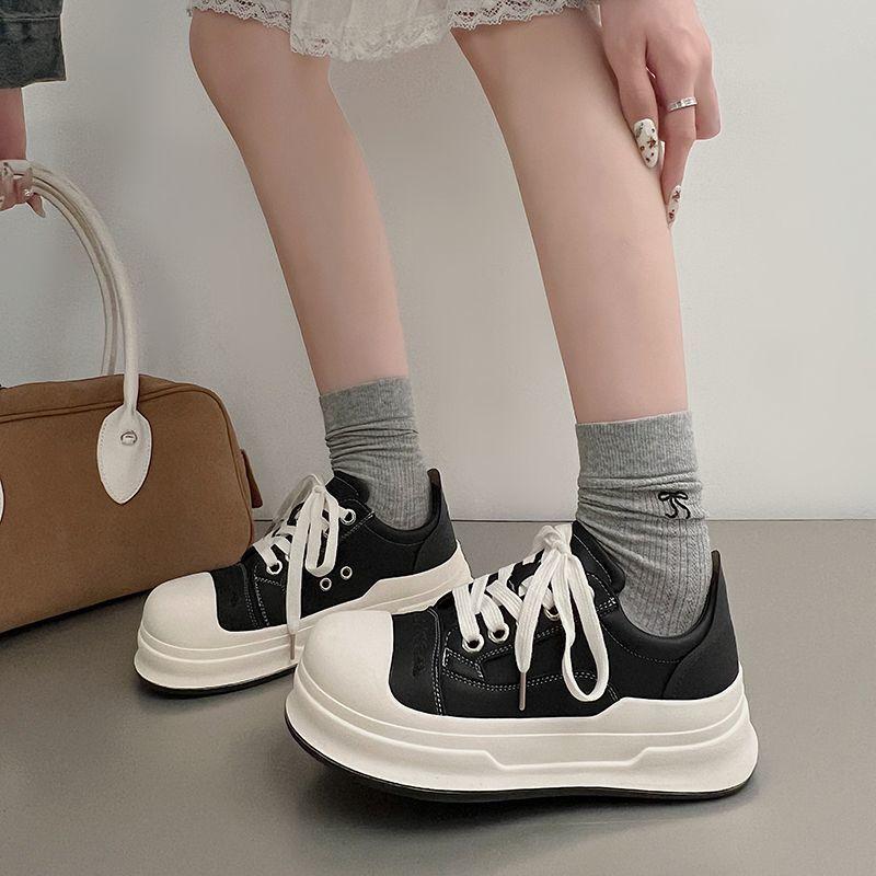 Muffin giant cute round head color matching lace-up big head shoes women's new thick-soled height-increasing versatile casual board shoes