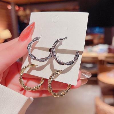 S925 Silver Korean-Japanese Twisted Circle Earrings: Minimalist Cold Style for Women