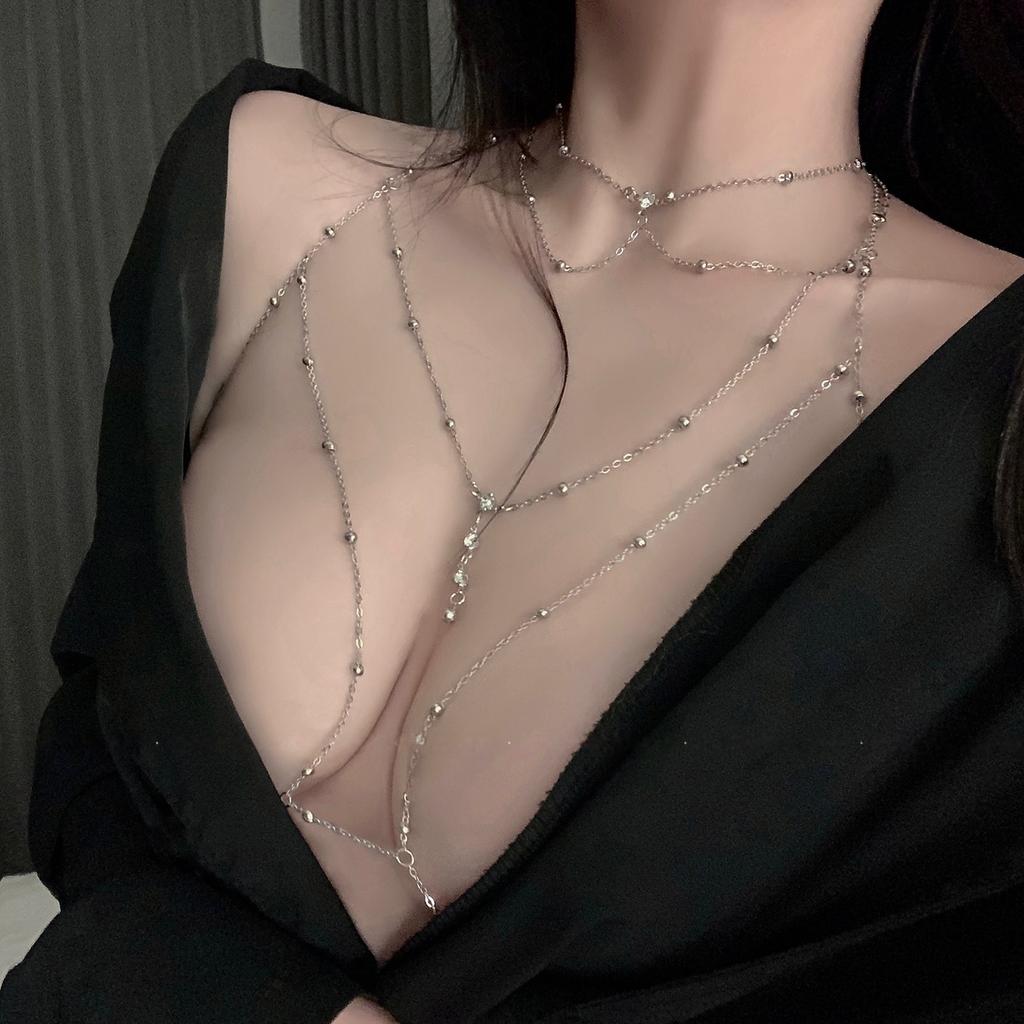 Breast chain jewelry, pure desire style, the same style, high-end sense, fashionable and versatile, sexy flash diamond pendant, body chain, necklace.