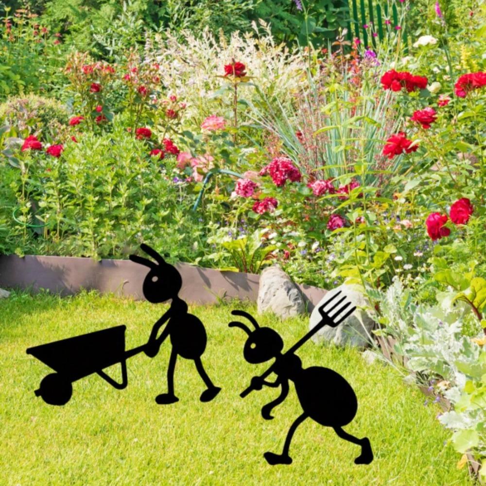 Outdoor Metal Garden Stakes Animals Set of 1, Rustic Iron Yard Silhouettes for Lawn, Christmas Decor, Ground Mount, No Power Needed, Creative Patio