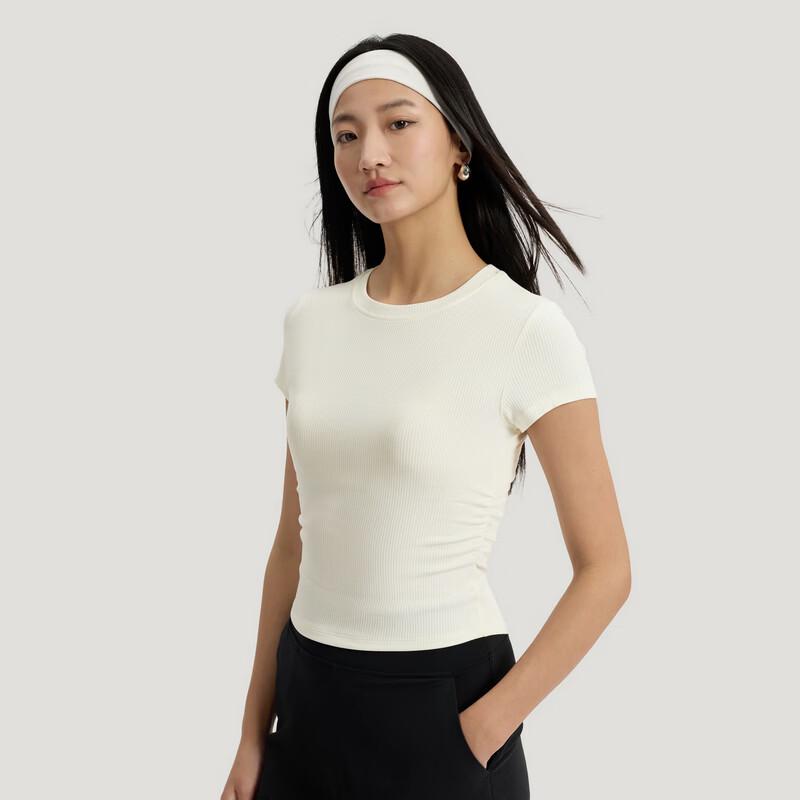 

Adidas Women s Versatile Casual Short Sleeve T-Shirt M