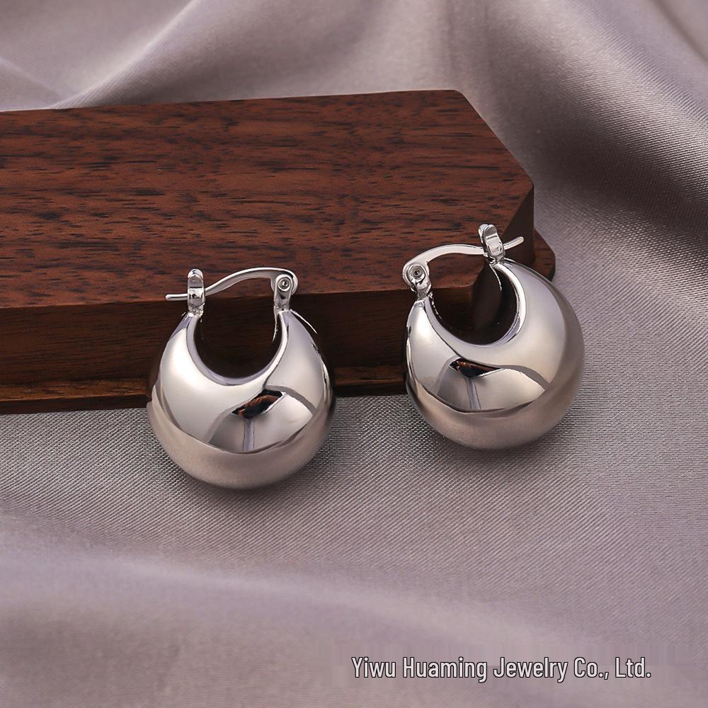 Silver Needle Circle Earrings, Fashionable High-End Copper Ear Hoops, Light Luxury, Versatile Jewelry Accessory.