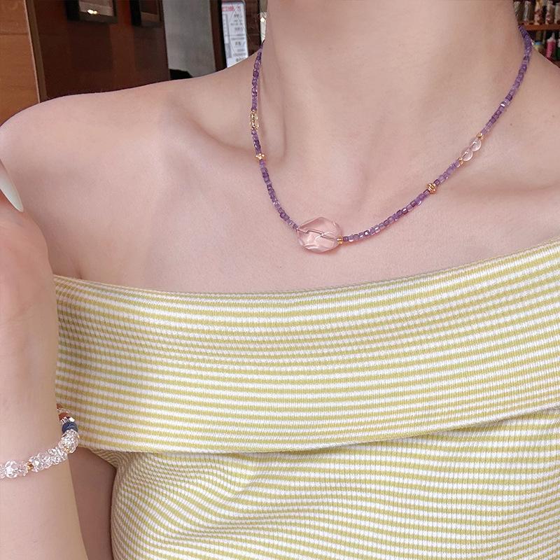 Handmade Natural Amethyst Large Jelly Pink Crystal Necklace for Women, Vintage Niche Light Luxury Elegant Collarbone Chain Natural large amethyst an