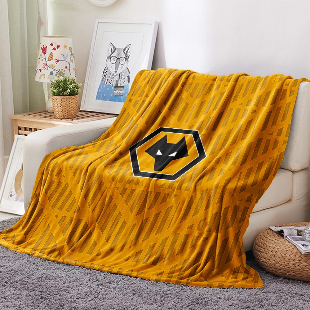 Wolves Flannel Blanket, High quality Comfortable for All Seasons, Home Decor, Warmth and Comfort