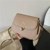 Retro single shoulder underarm bag women's  winter new fashion simple oblique span bag casual commuter small square bag