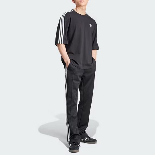 adidas Adicolor Oversized Tee IZ1832