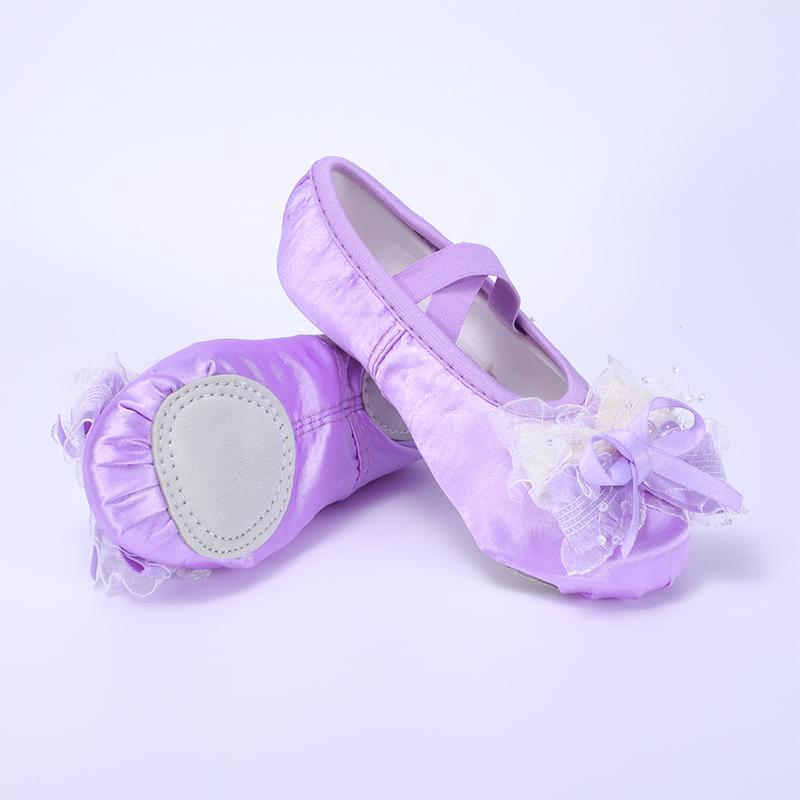 Girls Dance Shoes Soft-Soled Practice Shoes Satin Ballet Shoes Baby Dancing Shoes Cute Stage Performance Cat Claw Shoes