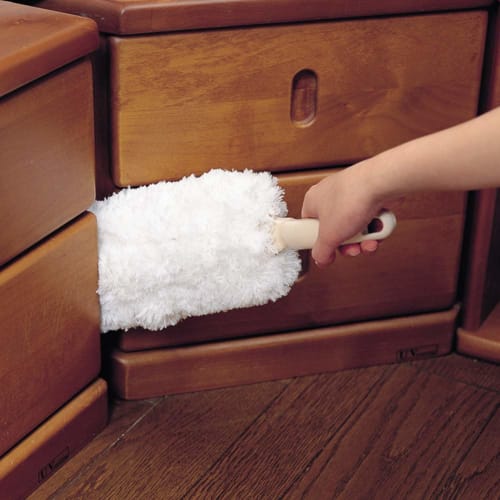 Azuma Fluffy Mop, Keeley, Approx. 10 X 65 X 3 Cm, White. Captures Dust Deep In Crevices. Fluffs Up After Washing for Improved Dust Removal. AZ646