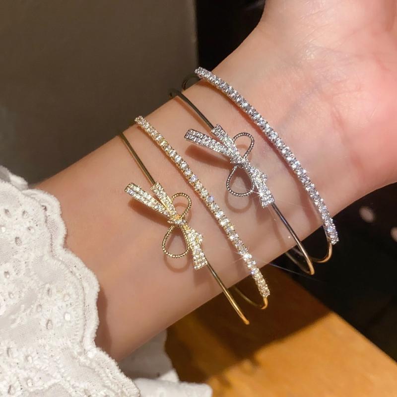 Sparkling Luxury Elegant Bow Butterfly Women's Double-layer Opening Bracelet For Daily Wear Party Wedding Jewelry Accessories