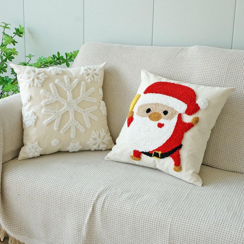 45X45Cm Christmas Cartoon Throw Pillow Cover Santa Claus Tufted Velvet Cushion Cover Decor Home Decorative Pillowcase