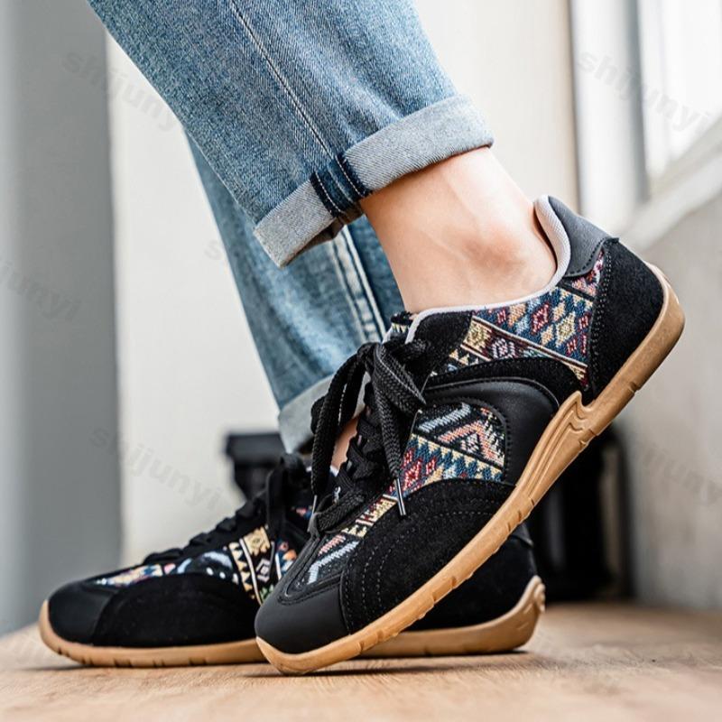 Modisches Retro-Print-Design Low-Top Casual Sportschuhe für Herren 2025 Herbstmode-Trend Vielseitige Bequeme Rutschfeste Schnür-Sneaker