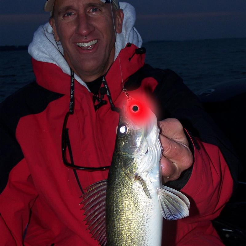 LED Fishing Lures Glow In Dark Fishing Beads Stopper Underwater Flasher Lights Glow In Dark Mini Underwater Flasher Lights