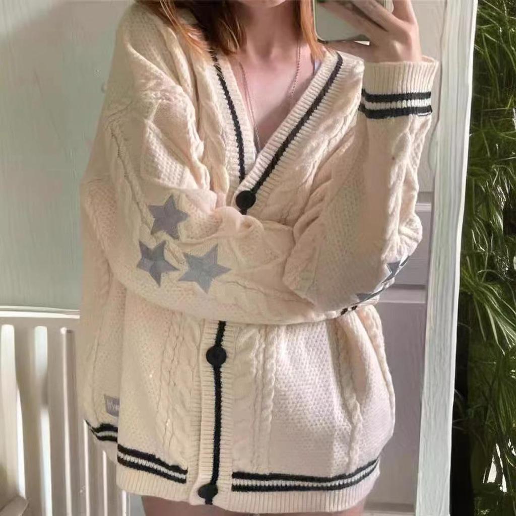 Women's Off-White Bat-Wing Knitted Cardigan – Elegant Long-Sleeved Sweater for Autumn/Winter Commutes.