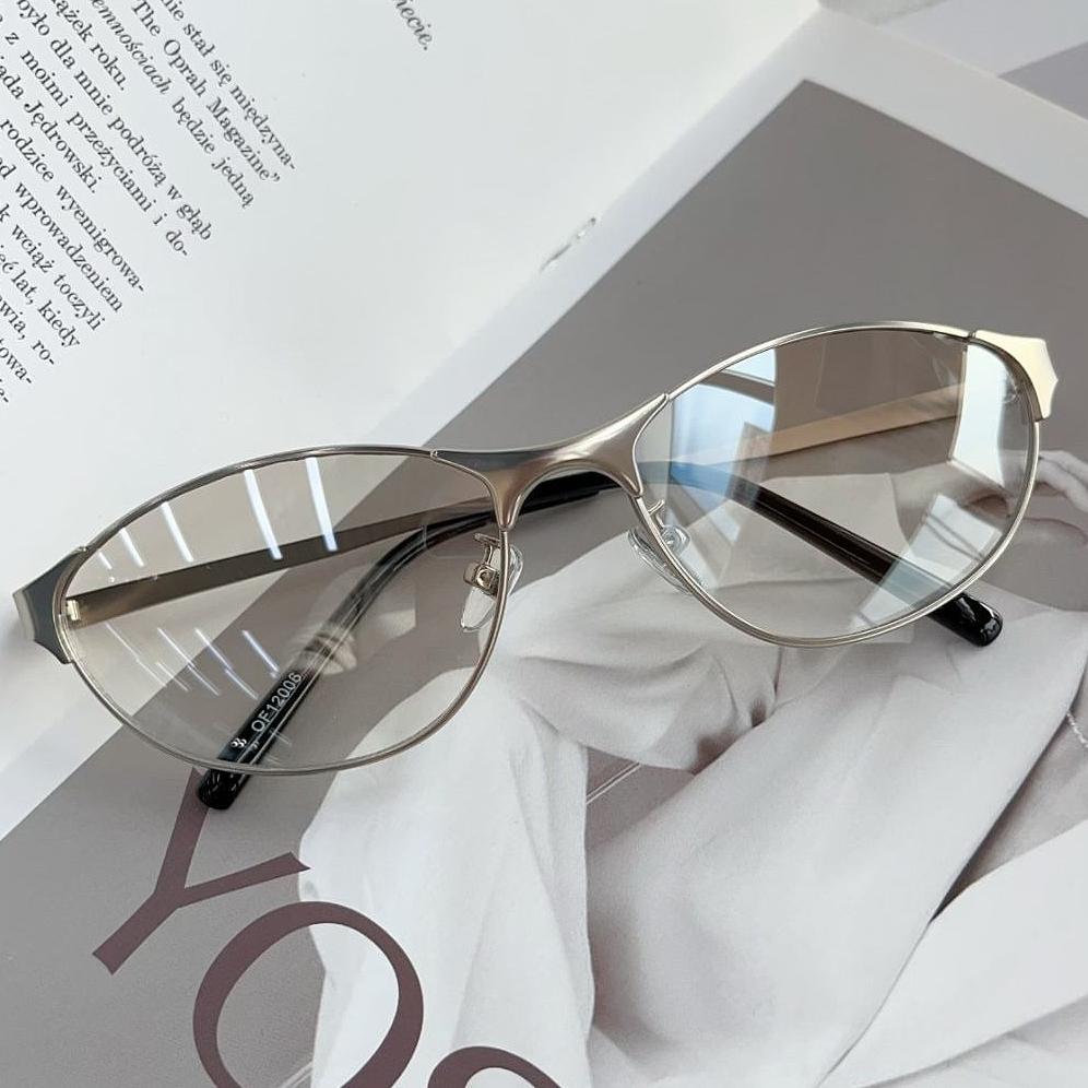 Y2K Metal Frame Cat Eye Sunglasses for Women Men Personalized Street Style Eyewear UV Protection Goggle Shades