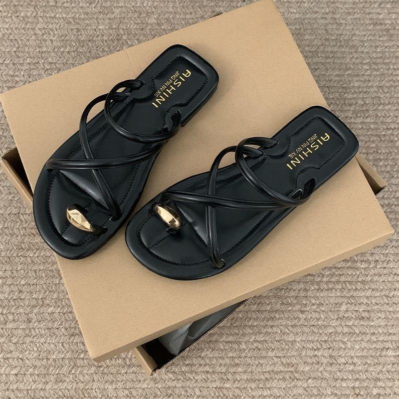 2025 French Style Women's Summer Retro Fashion Flat Toe-Covering Slippers: Chic & Slimming Design