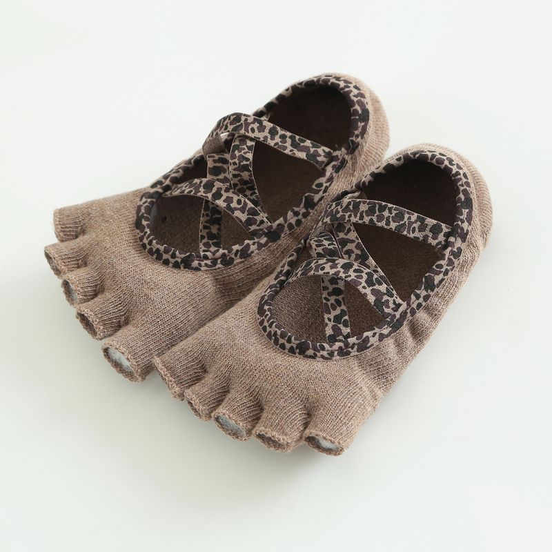 

Yoga Socks Non Slip Women FiveFingers Leopard Print Pilates Indoor Sports Fitness Dance Split Toe Room Socks 02404 Open Toe Brown Yoga Socks
