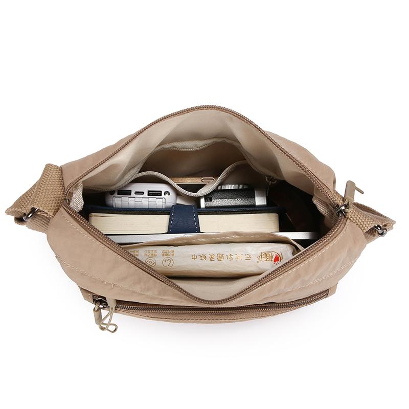 Lightweight Crossbody Bag Women's Multi-compartment Shoulder Bag Commuter Bag For Middle-aged Mothers