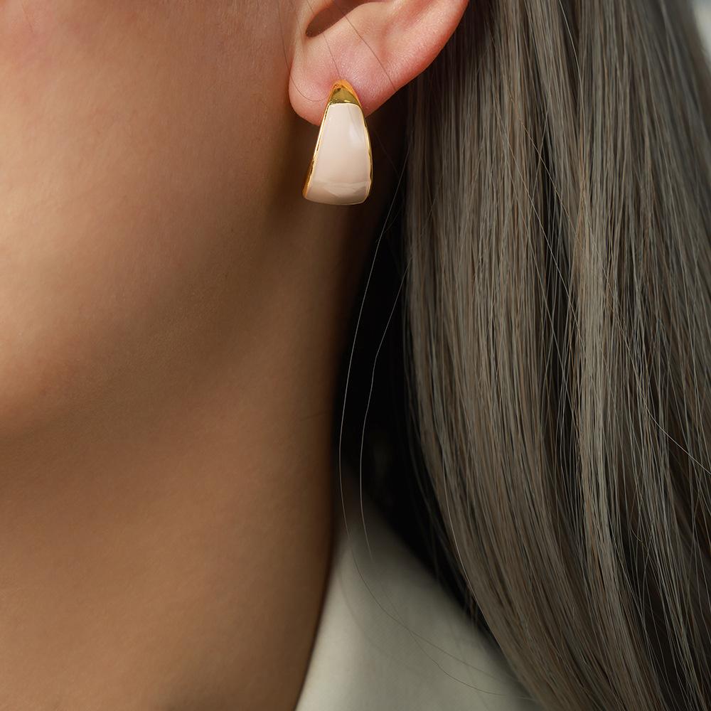 Retro Niche Light Luxury Earrings Temperament High-End Design Earrings Crescent-Shaped Size Copper Plated 18K Real Gold Stud Earrings