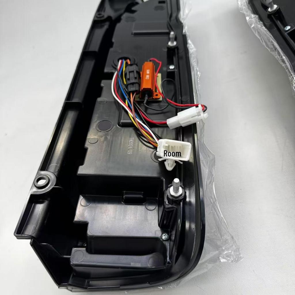 LED Taillights with Sequential Turn Signals for 2005-2018 Toyota Hiace H200 Series
