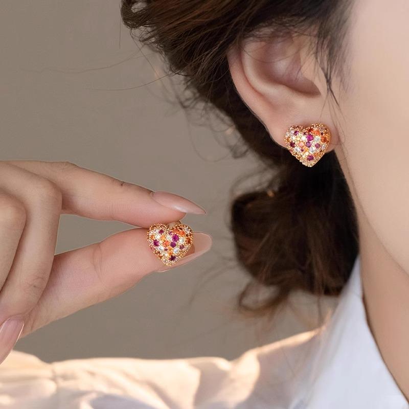 Exquisite Sparkling Colored Zircon Inlaid Heart-shaped Earrings for Women, Sweet Temperament, Daily Party Zircon Gifts