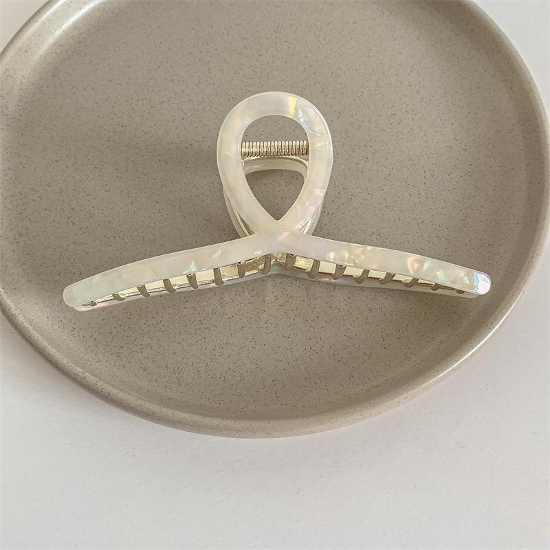 Elegant Oversized Retro Acetate Hairpin: Exquisite Korean Shark Clip for Women