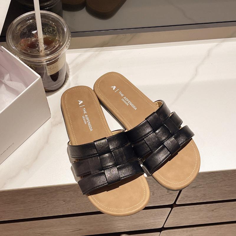 Fashion Summer New Flat Shoes Women's Fashion Round Head Preparation Open Toe Soft Sole Anti-slip Wear-resistant Slippers