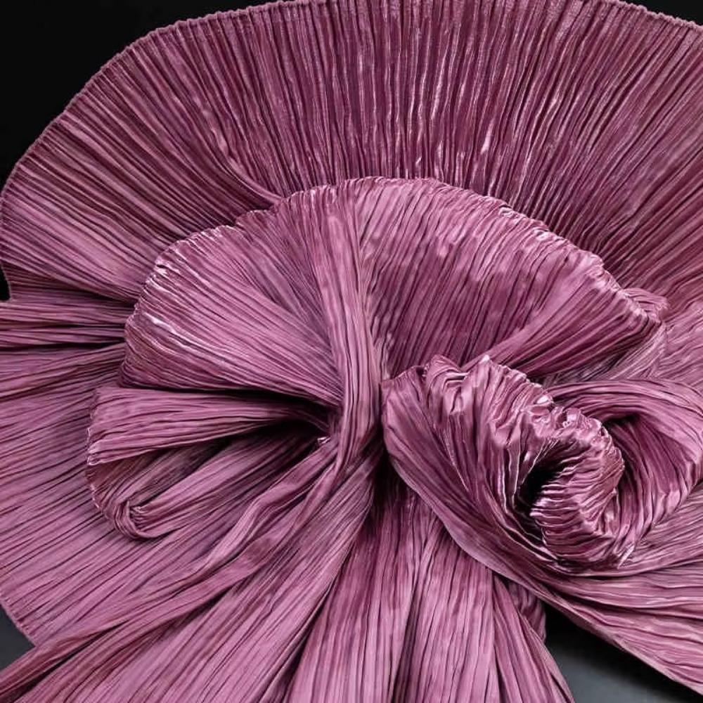 Glänzender Glanz Geschmiedeter Plissee-Stoff DIY Kleiner Knitterstoff Wasserglanzstoff Bühnenhintergrund