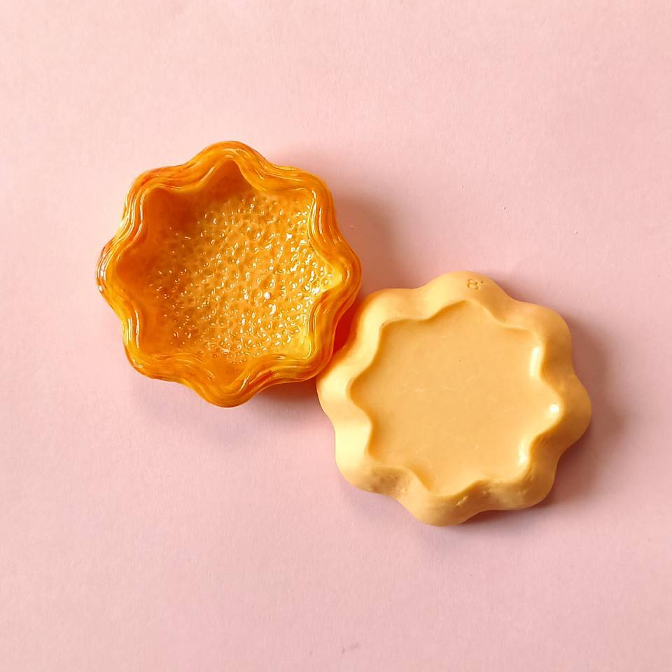 100Pcs/Lot 3D Mini Egg Tart Miniature Doll House Food Charms Resin Flatback Cabochons for Diy Phone Case and Hair Accessories