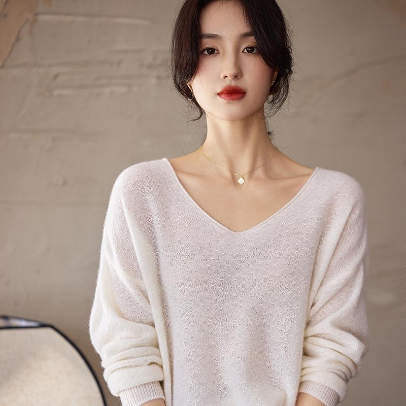 Women's Elegant V-Neck Wool Knit Sweater – High-End, Lightweight, Solid Color, Loose Fit, Perfect for Spring and Autumn.