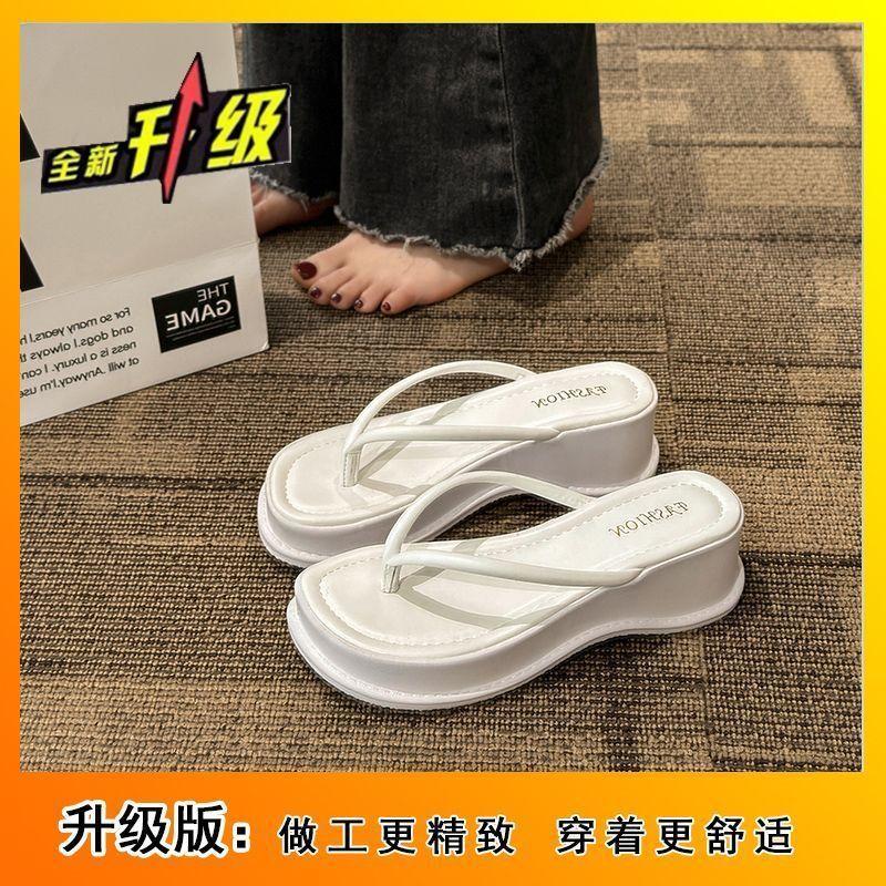 French thick-soled heightened thick-soled pinch-on flip-flops shoes for women's 2025 summer and autumn new outer wear holiday slope heel cool slippers