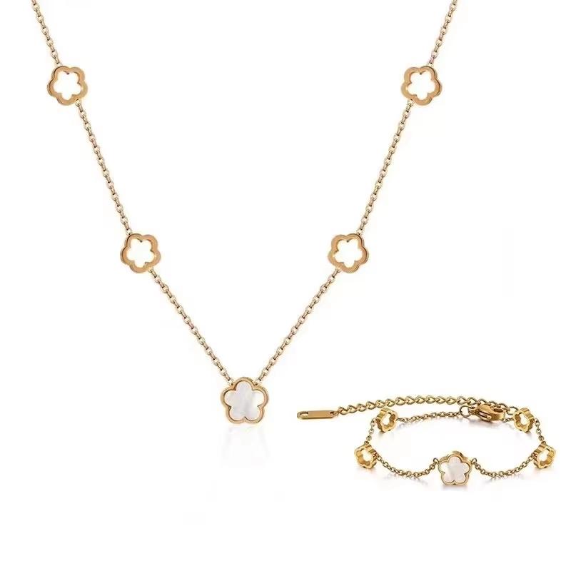 Minimalist Four Leaf Clover Jewelry Set White Shell Clover Necklace Bracelet Set for Daily Wear Bridal Gift