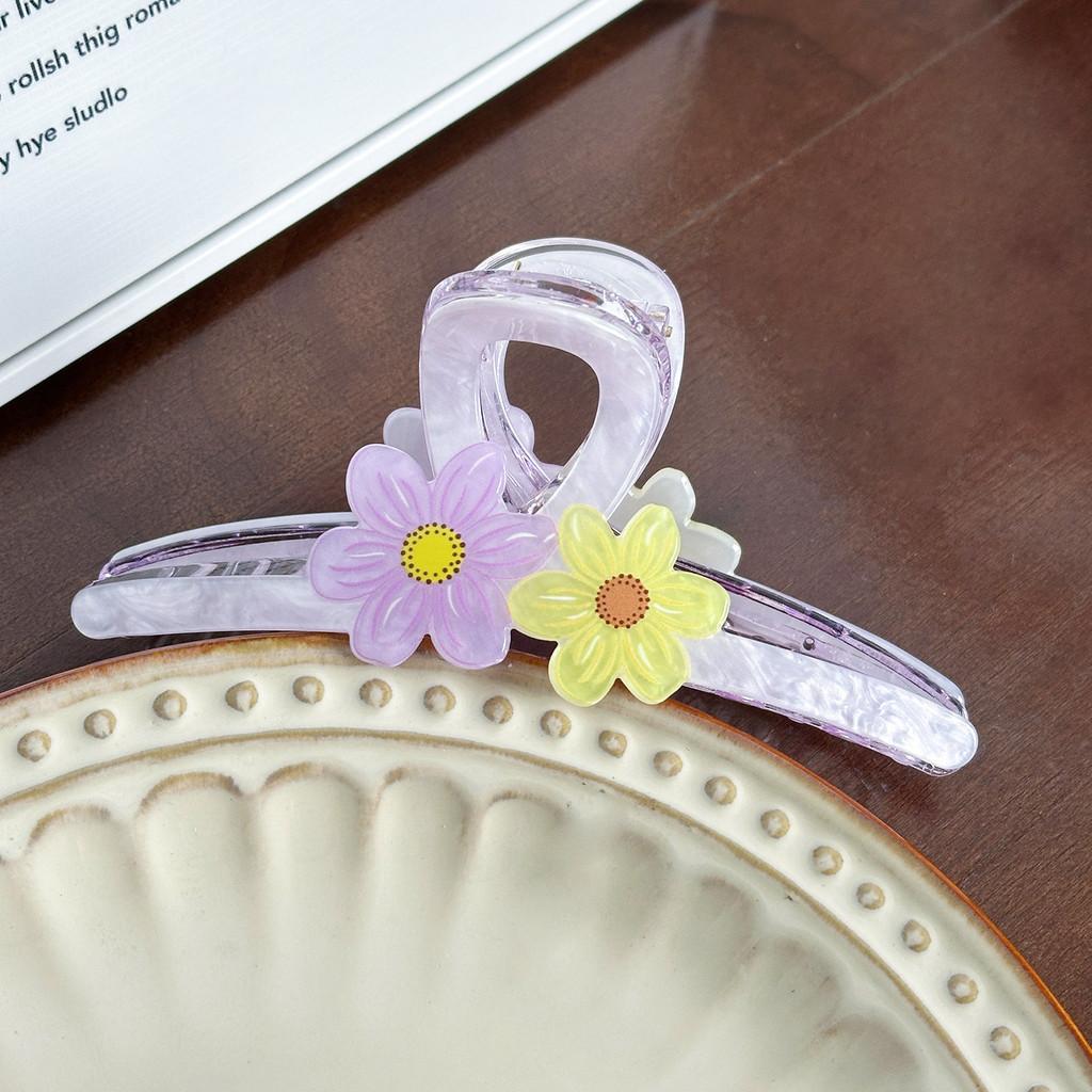 Color Charming Candy Flower Hair Clutch Clip Versatile Accessory For Use Everyday