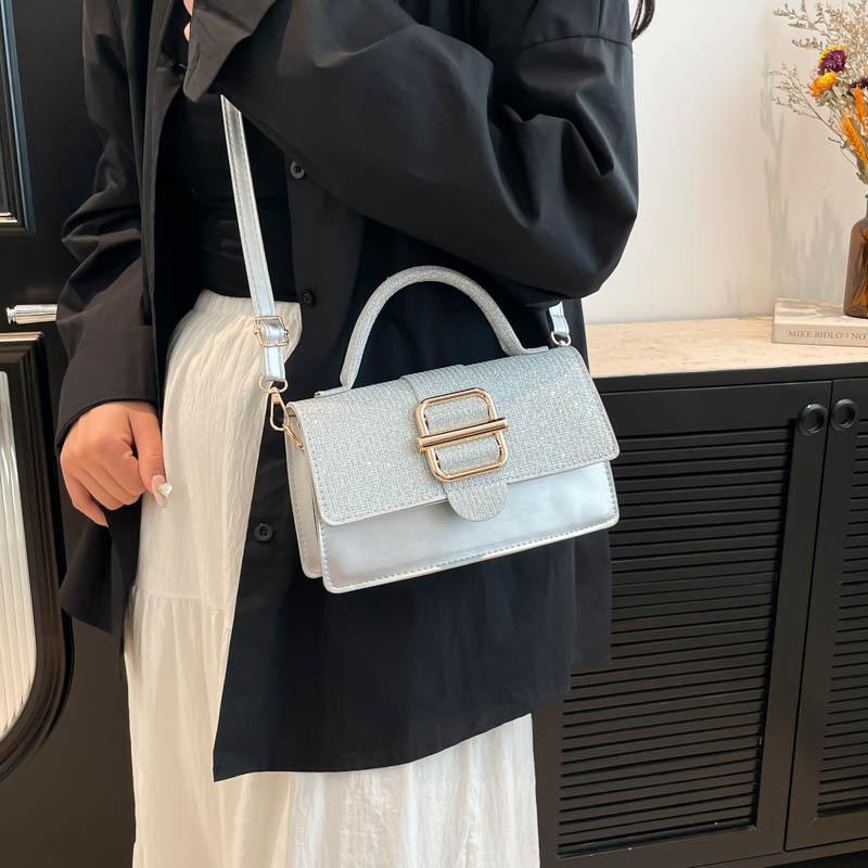 This year's popular fashion Korean version of temperament handbag 2025 spring new niche design casual trend small square bag