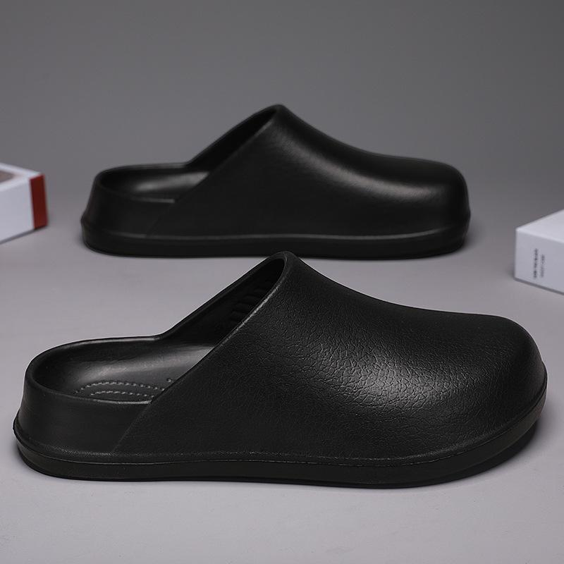 Summer new soft bottom stepping on shit feeling baotou drag large size fashion casual shoes operating room work cool slippers