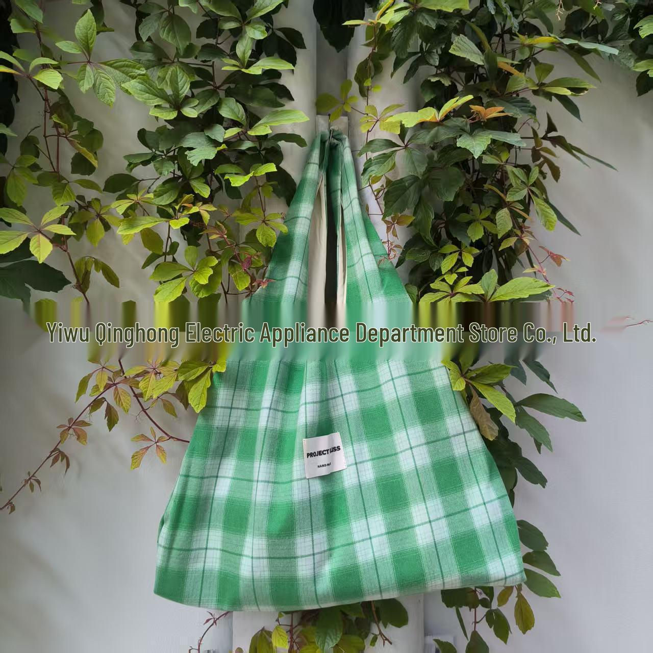 

Autumn/Winter Retro Plaid Canvas Triangle Bag – Large Capacity, Korean Fashion Versatile Shoulder Bag 50*33*28cm (Length*Width*Height)