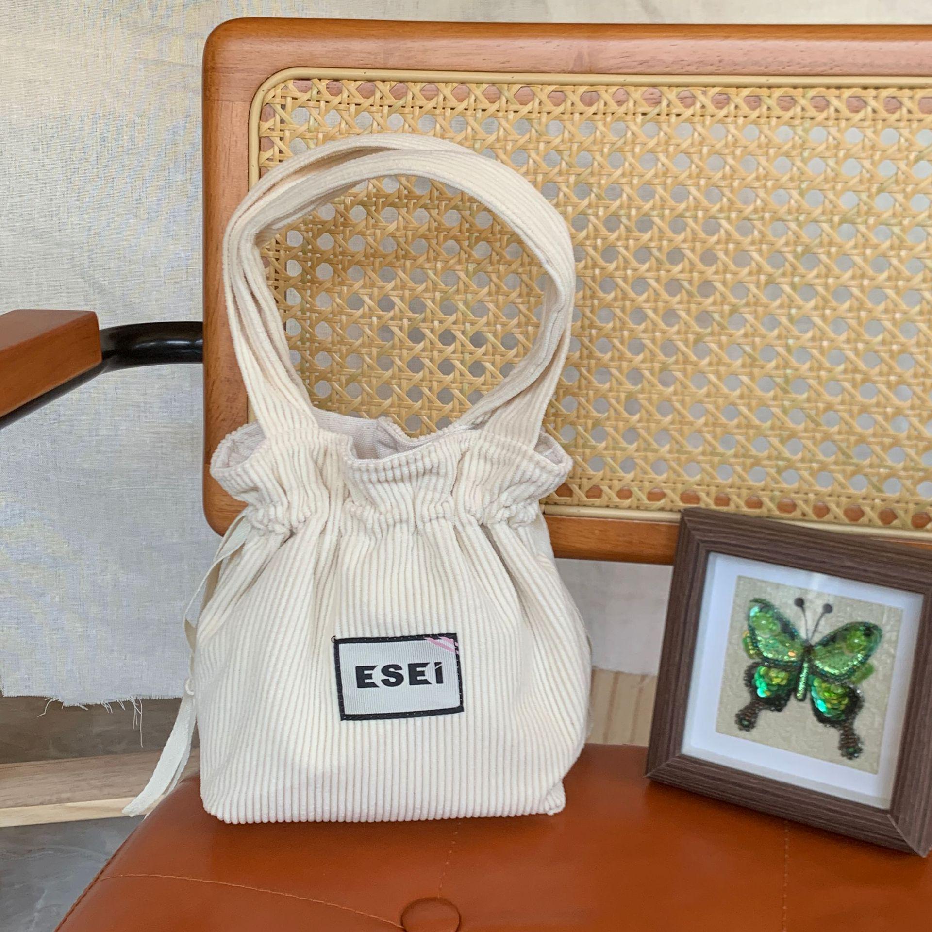 Высококачественная полосатая плиссированная холщовая сумка-тоут с завязками, легкая и вместительная.