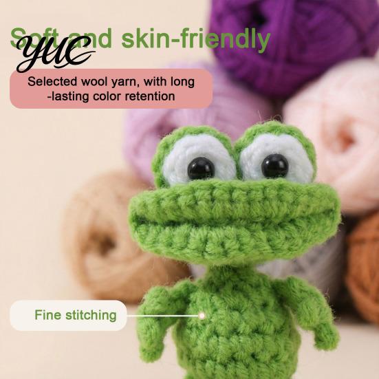 Healing Desk Ornament Hand?Crocheted Ugly Frog Keychain, Handmade Crochet Bag Charm Pendant, Unique Stuffed Toy Multi?use Desktop Ornament,
