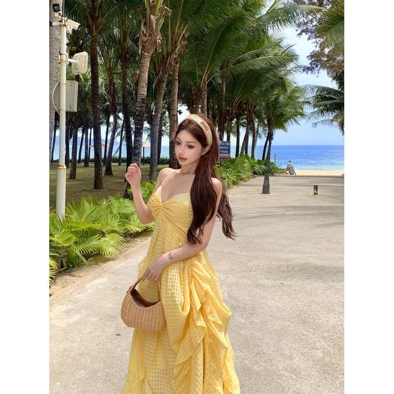 Kumikumi Holiday Style Yellow Plaid Hanging Neck Dress Women Summer French style Age Reduction Frill Backless Long dress