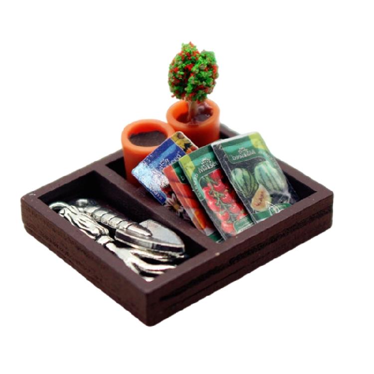 

Detailed 1/12 Scale Mini Garden Accessories With Wooden Tray And Multiple Level Plant Arrangement 1