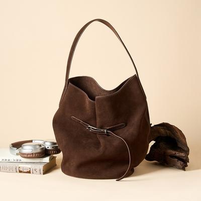 Borsa a secchiello portatile di alta gamma, di nicchia, in pelle bovina a primo strato, borsa tote in vera pelle alla moda, nuova borsa a tracolla da donna di grande capacità