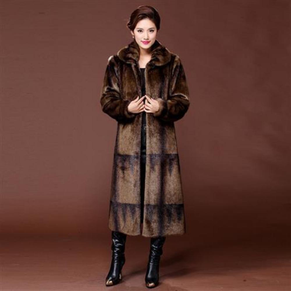 Stylish Women's Overcoat - Long Knee-length Plus Size Winter Coat for Middle-aged and Elderly Mothers
