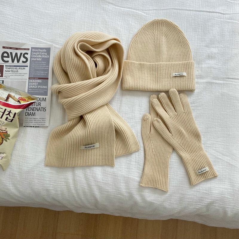 Pletená čepice, šála a rukavice v korejském stylu