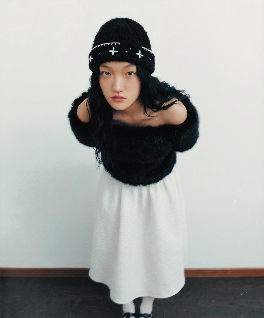 RUBATI Floral Hand-Stitched Beanie_Black